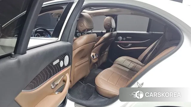 Mercedes-Benz E-Class W213 2018 Белый из Кореи, фото 3