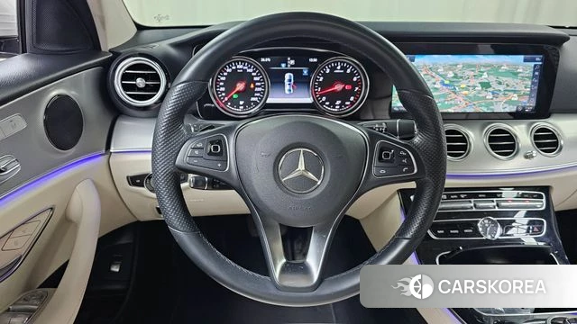 Mercedes-Benz E-Class W213 2018 Белый из Кореи, фото 3