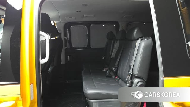 Hyundai Staria 2024 Желтый из Кореи, фото 3