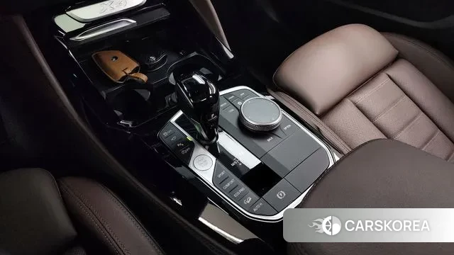 BMW X4 (G02) 2024 Черный из Кореи, фото 3