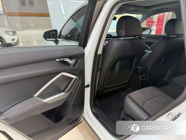 Audi Q3 2023 Белый из Китая, фото 3
