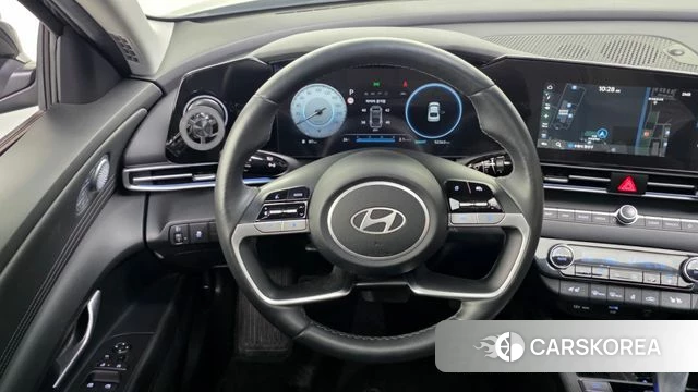 Hyundai The New Avante (CN7) 2023 Черный из Кореи, фото 3
