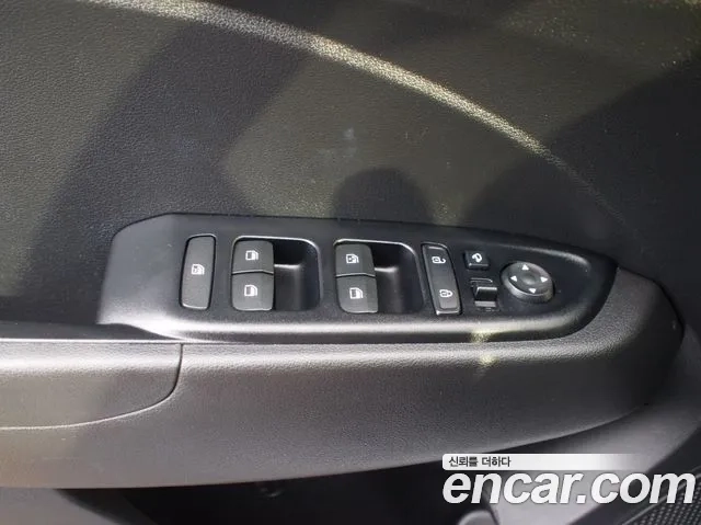 Hyundai Venue 2020 Белый из Кореи, фото 3