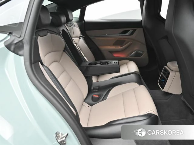 Porsche Taycan 2025 Зеленый из Кореи, фото 3