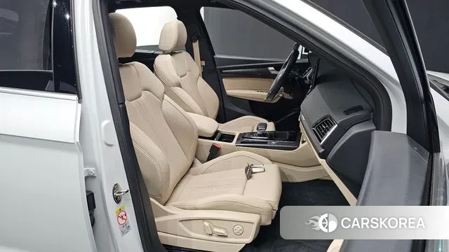 Audi Q5 (FY) 2022 Белый из Кореи, фото 3