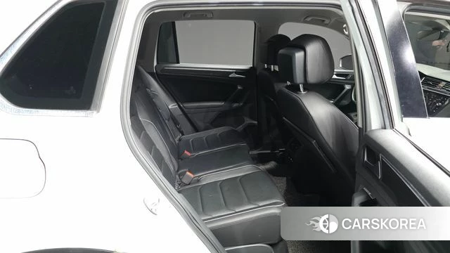 Volkswagen Tiguan second Generation 2020 Белый из Кореи, фото 3