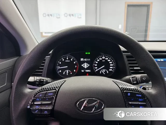 Hyundai Avante AD 2018 Белый из Кореи, фото 3