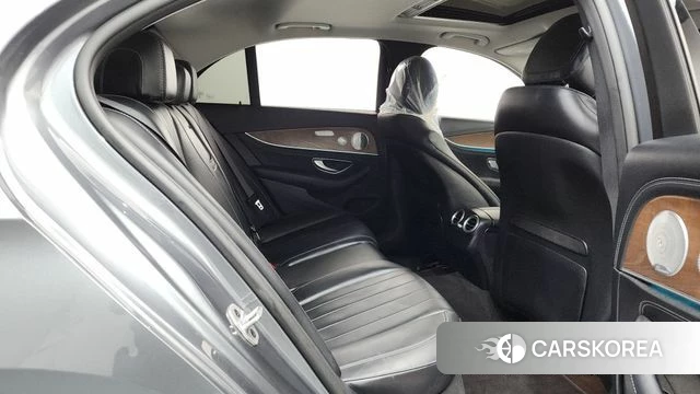 Mercedes-Benz E-Class W213 2020 Серый из Кореи, фото 3