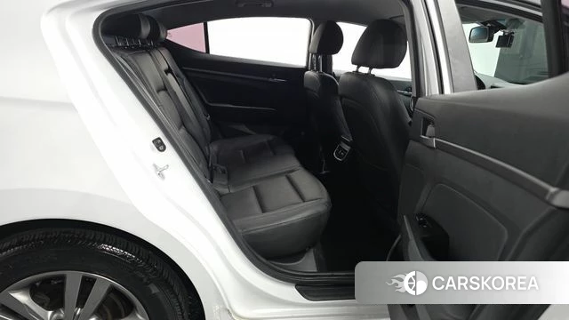 Hyundai Avante AD 2018 Белый из Кореи, фото 3