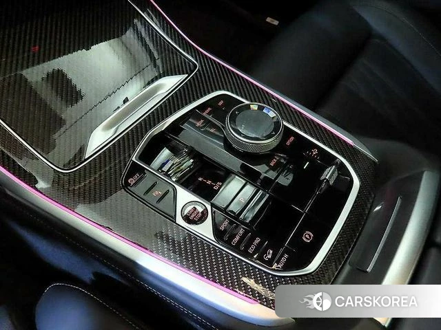 BMW X7 (G07) 2024 Черный из Кореи, фото 3