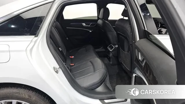 Audi A6 (C8) id 3237946 из Кореи 3