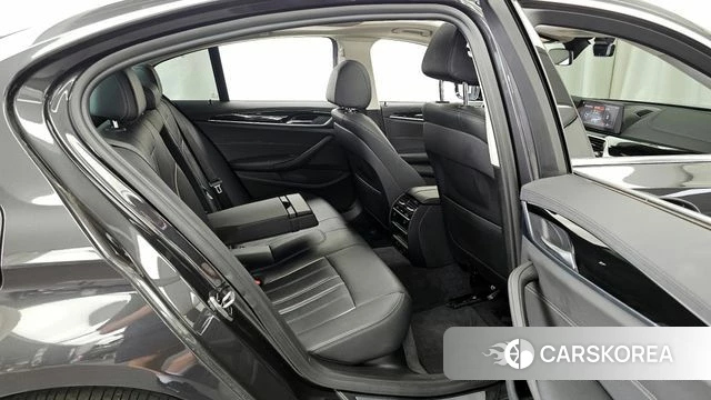 BMW 5 Series (G30) 2019 Серый из Кореи, фото 3