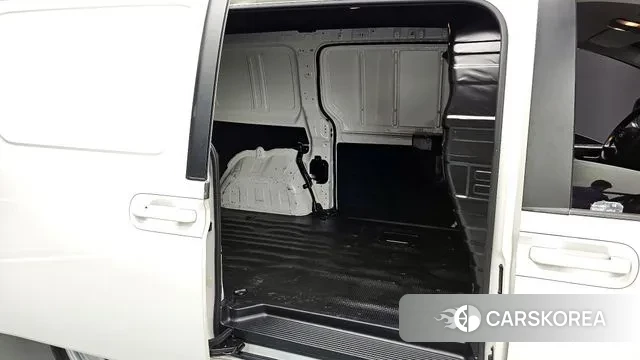 Hyundai Staria 2021 Белый из Кореи, фото 3