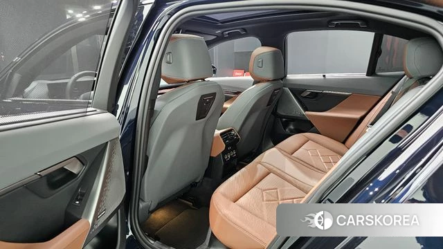 BMW i5 (G60) 2024 Черный из Кореи, фото 3
