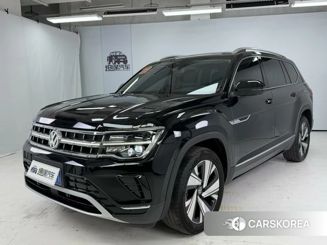 Volkswagen Tourang 2023 Черный из Китая, фото 3
