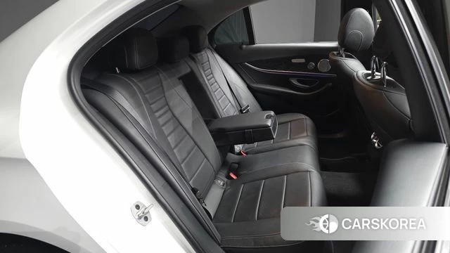 Mercedes-Benz E-Class W213 2019 Белый из Кореи, фото 3