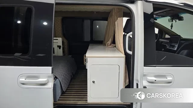 Hyundai Staria 2025 Белый из Кореи, фото 3