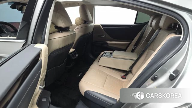 Lexus ES300h 7th generation 2018 Серый из Кореи, фото 3