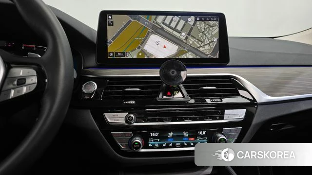 BMW 6 Series GT (G32) 2023 Белый из Кореи, фото 3