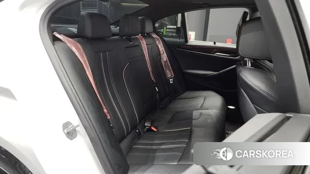 BMW 5 Series (G30) 2022 Белый из Кореи, фото 3