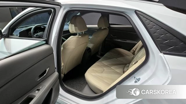 Hyundai The New Avante (CN7) 2025 Белый из Кореи, фото 3