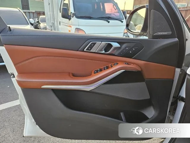 BMW X5 (G05) 2024 Белый из Кореи, фото 3