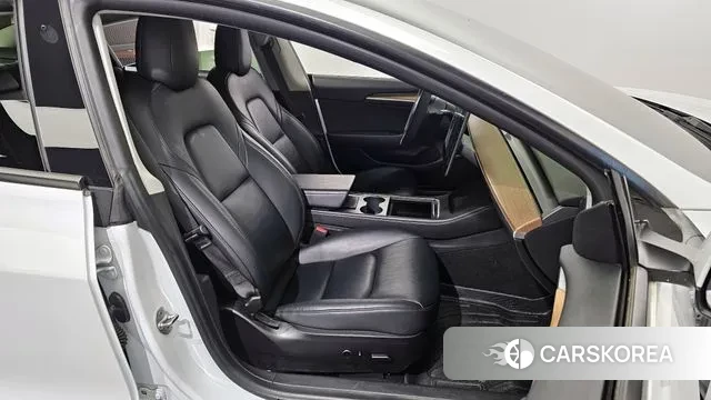 Tesla Model 3 2021 Белый из Кореи, фото 3