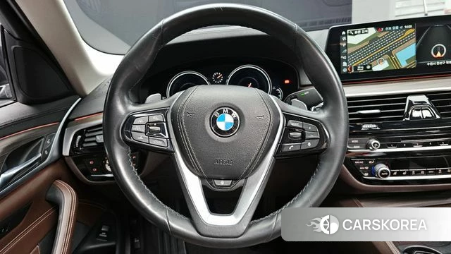 BMW 5 Series (G30) 2018 Черный из Кореи, фото 3