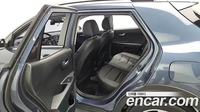 Kia Stonic 2019 Синий из Кореи, фото 3