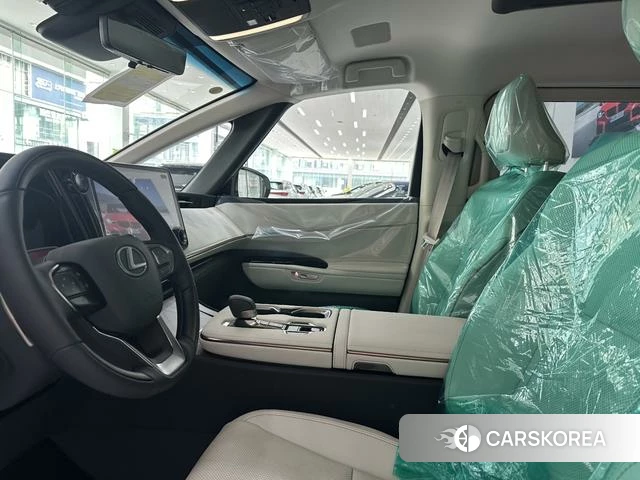 Lexus LM 2026 Белый из Китая, фото 3