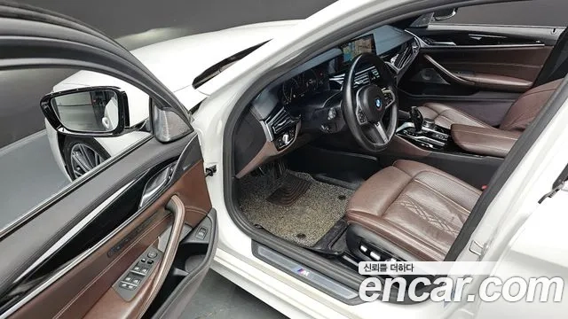 BMW 5 Series (G30) 2019 Белый из Кореи, фото 3