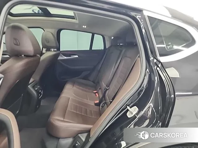 BMW X4 (G02) 2024 Черный из Кореи, фото 3