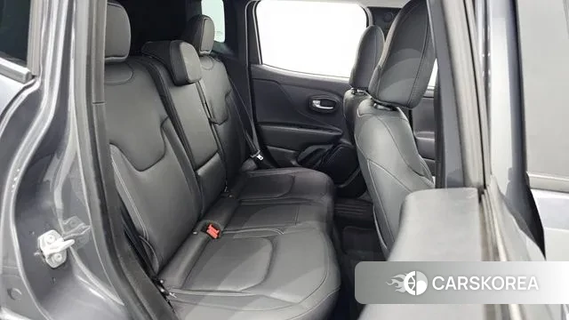 Jeep Renegade 2023 Серый из Кореи, фото 3