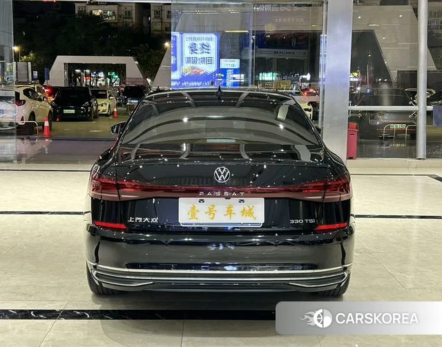 Volkswagen Passat 2022 Черный из Китая, фото 3
