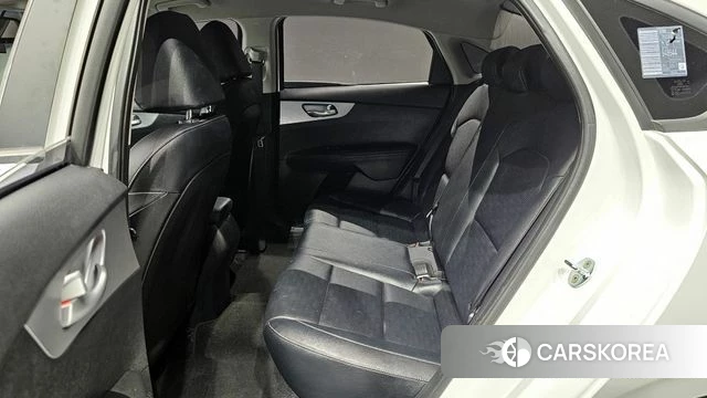 Kia The New K3 2nd generation 2022 Белый из Кореи, фото 3