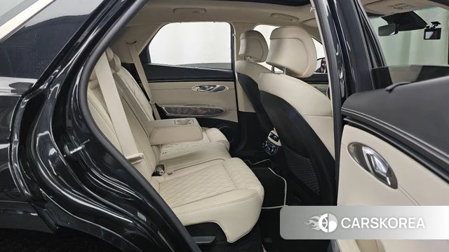 Genesis GV70 2023 Черный из Кореи, фото 3
