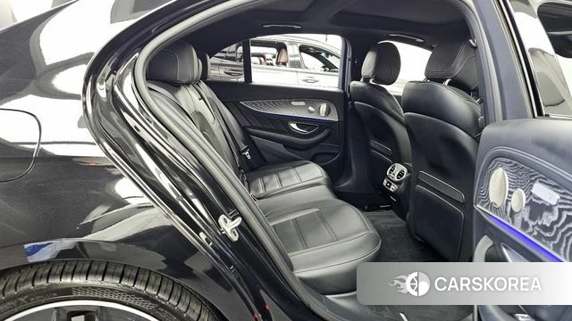 Mercedes-Benz E-Class W213 2023 Черный из Кореи, фото 3