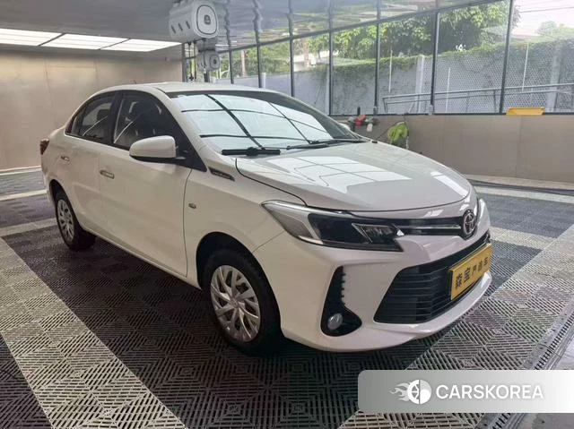 Toyota Vios 2023 Белый из Китая, фото 3