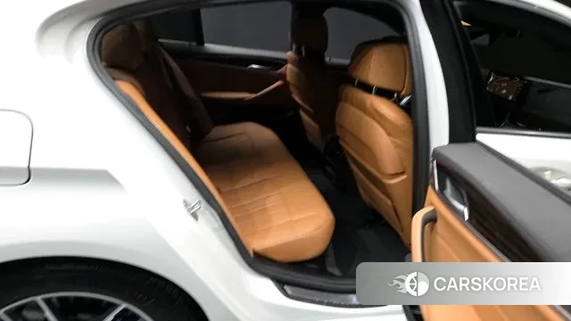 BMW 5 Series (G30) 2020 Белый из Кореи, фото 3