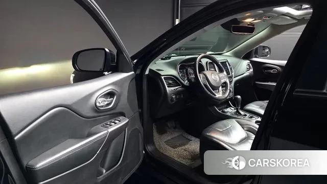 Jeep Cherokee (KL) 2018 Черный из Кореи, фото 3