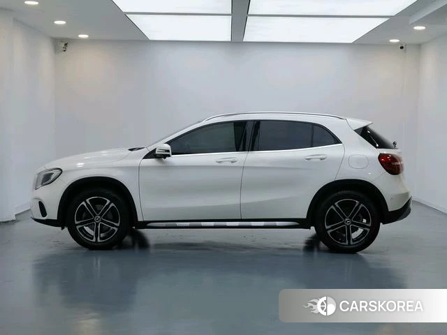 Mercedes-Benz GLA 2018 Белый из Китая, фото 3