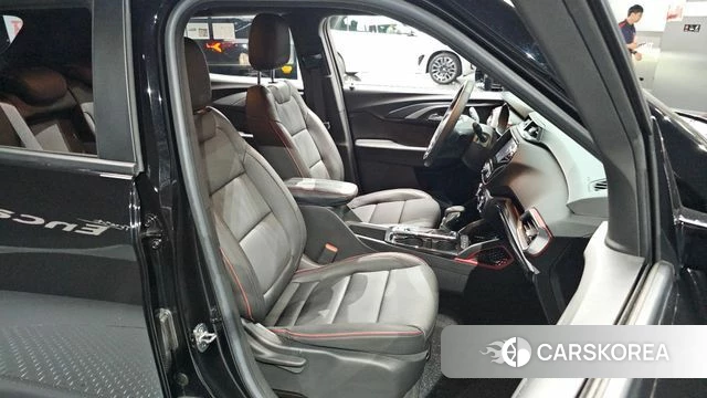 Chevrolet (GM Daewoo) Trailblazer 2022 Черный из Кореи, фото 3