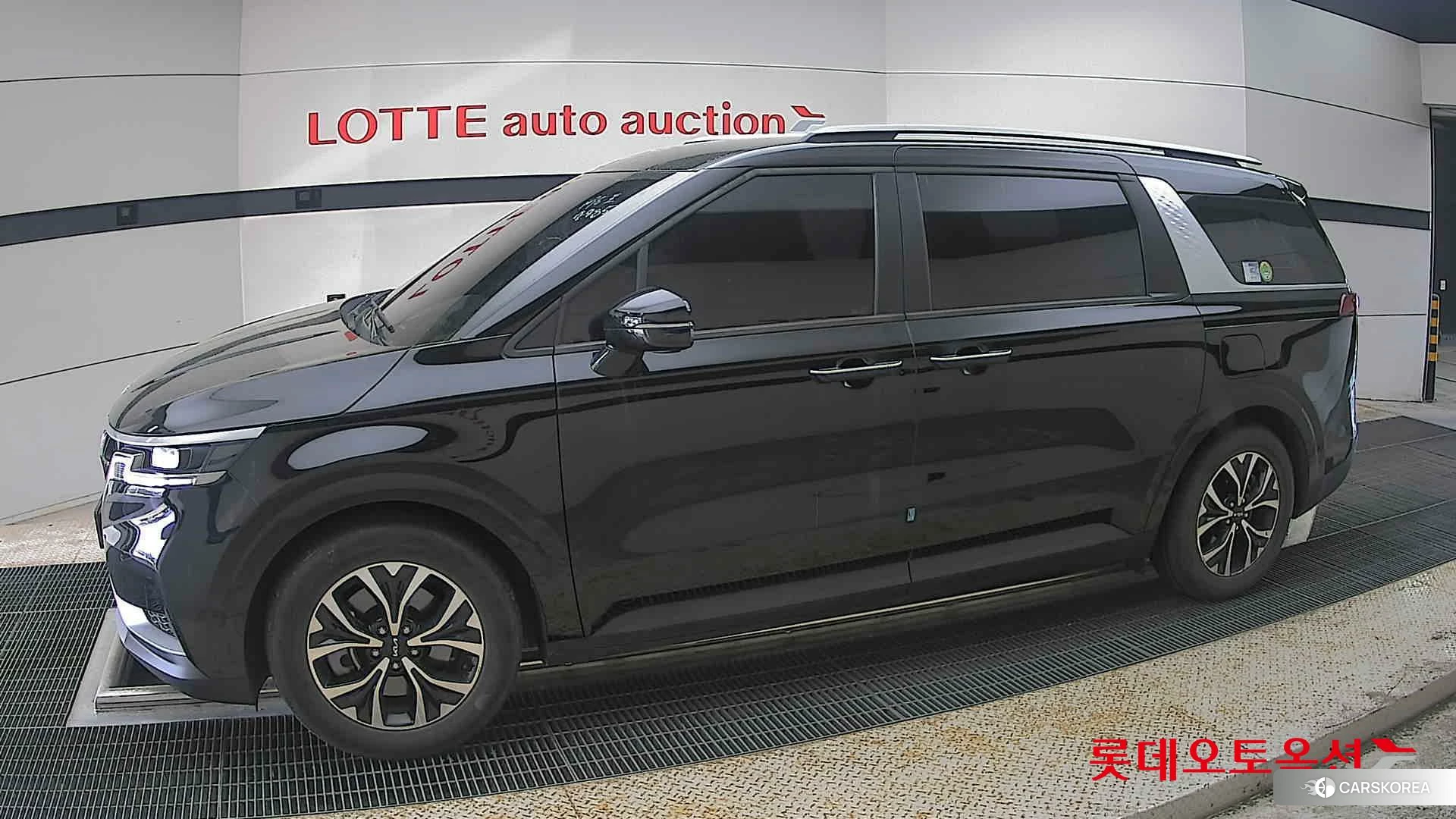 Kia Carnival 2022 Черный из Кореи, фото 3