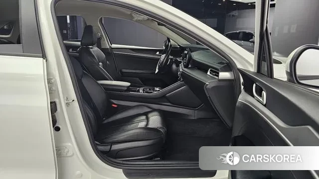 Kia K5 3rd generation 2020 Белый из Кореи, фото 3