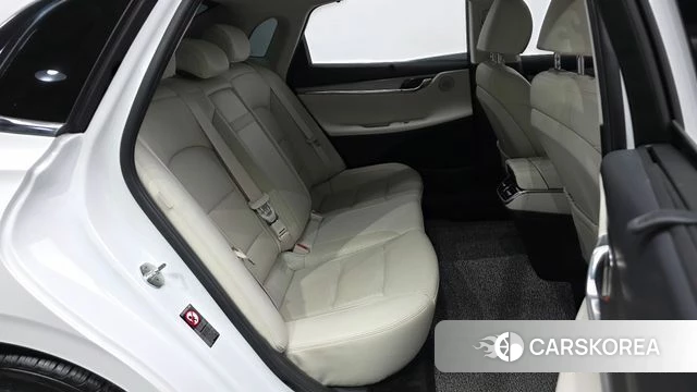 Hyundai The New Grandeur IG Hybrid 2022 Белый из Кореи, фото 3