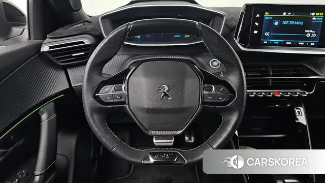 Peugeot e-2008 second generation 2023 Белый из Кореи, фото 3