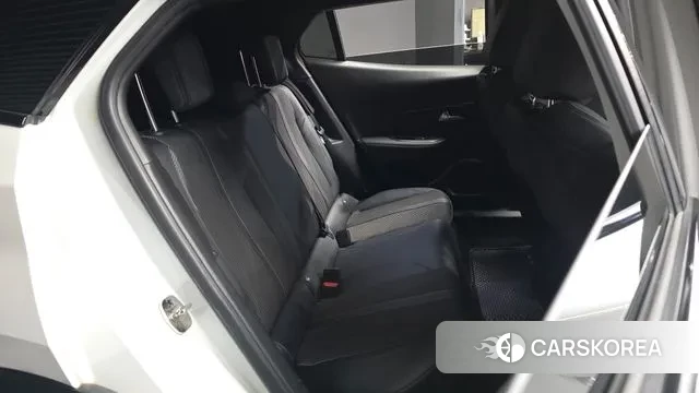 Peugeot e-2008 second generation 2021 Белый из Кореи, фото 3