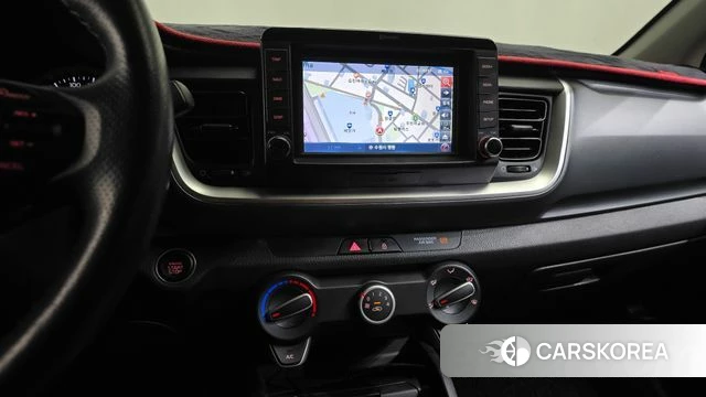 Kia Stonic 2019 Белый из Кореи, фото 3