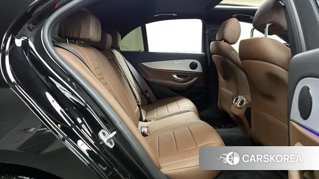 Mercedes-Benz E-Class W213 2021 Черный из Кореи, фото 3