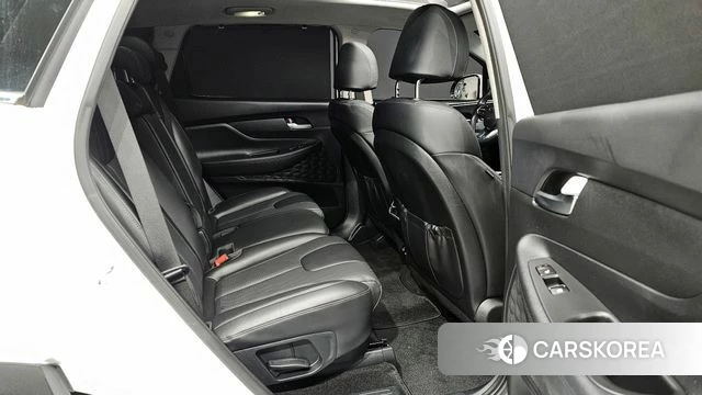 Hyundai The New Santa Fe 2023 Белый из Кореи, фото 3